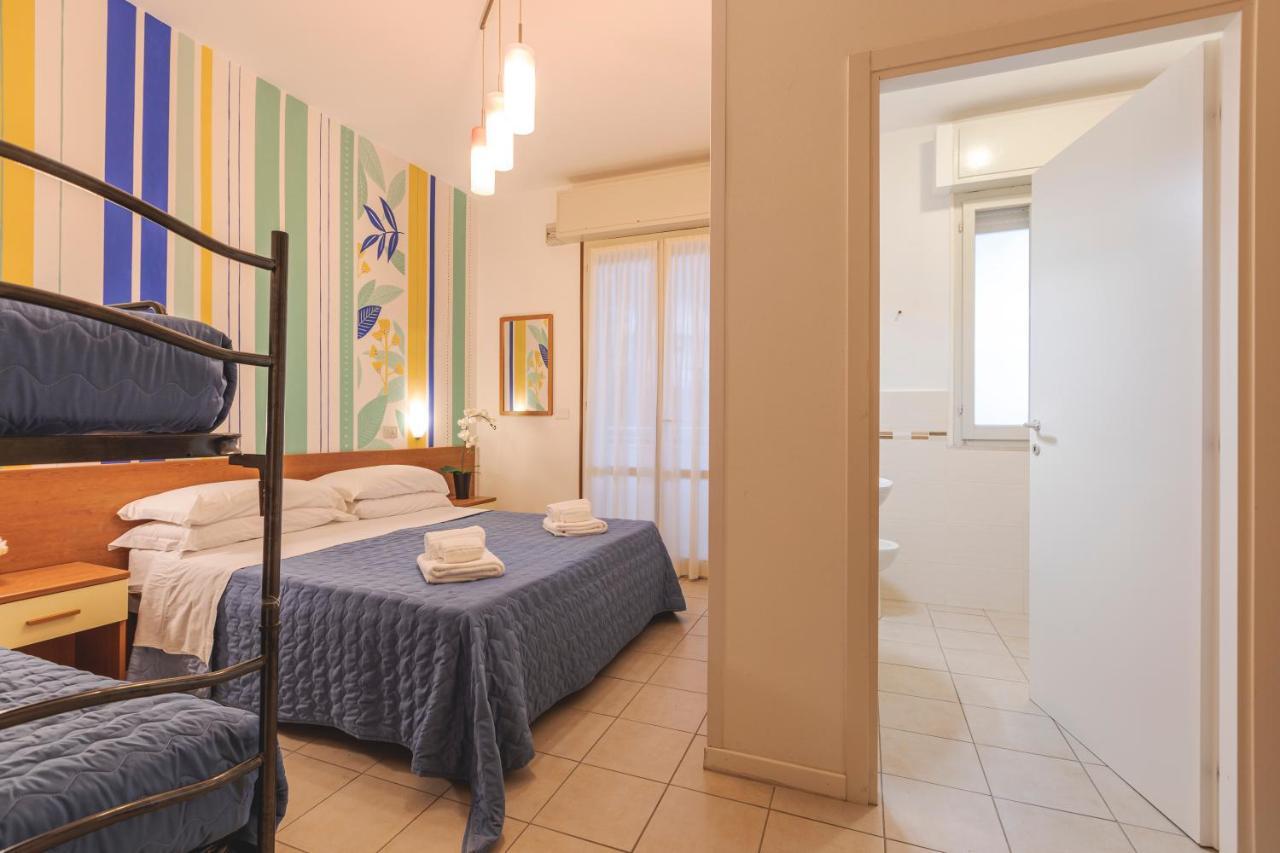Hotel Clift Cervia Bagian luar foto